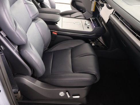 New 2025 Lincoln Navigator Reserve image 14