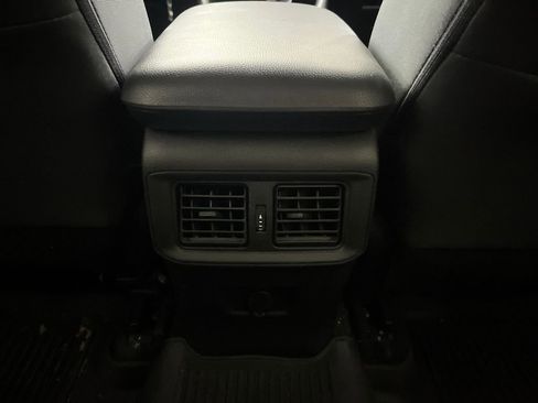 Used 2022 Toyota RAV4 LE image 24