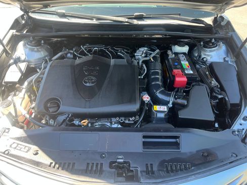 Used 2020 Toyota Camry XSE FWD image 33