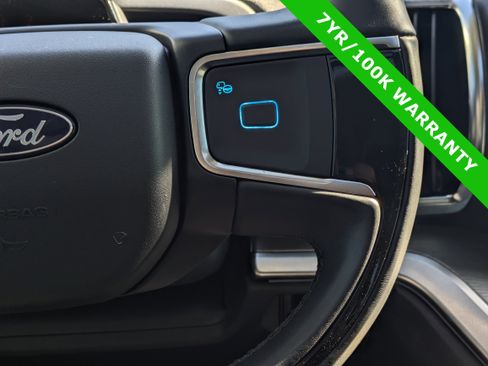 Certified 2025 Ford Expedition Max Platinum image 30