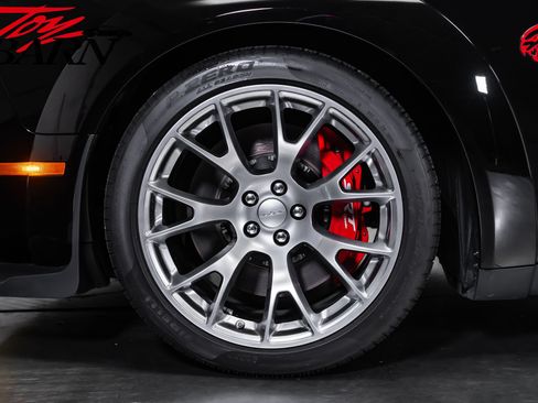 Used 2022 Dodge Challenger SRT Hellcat RWD image 16