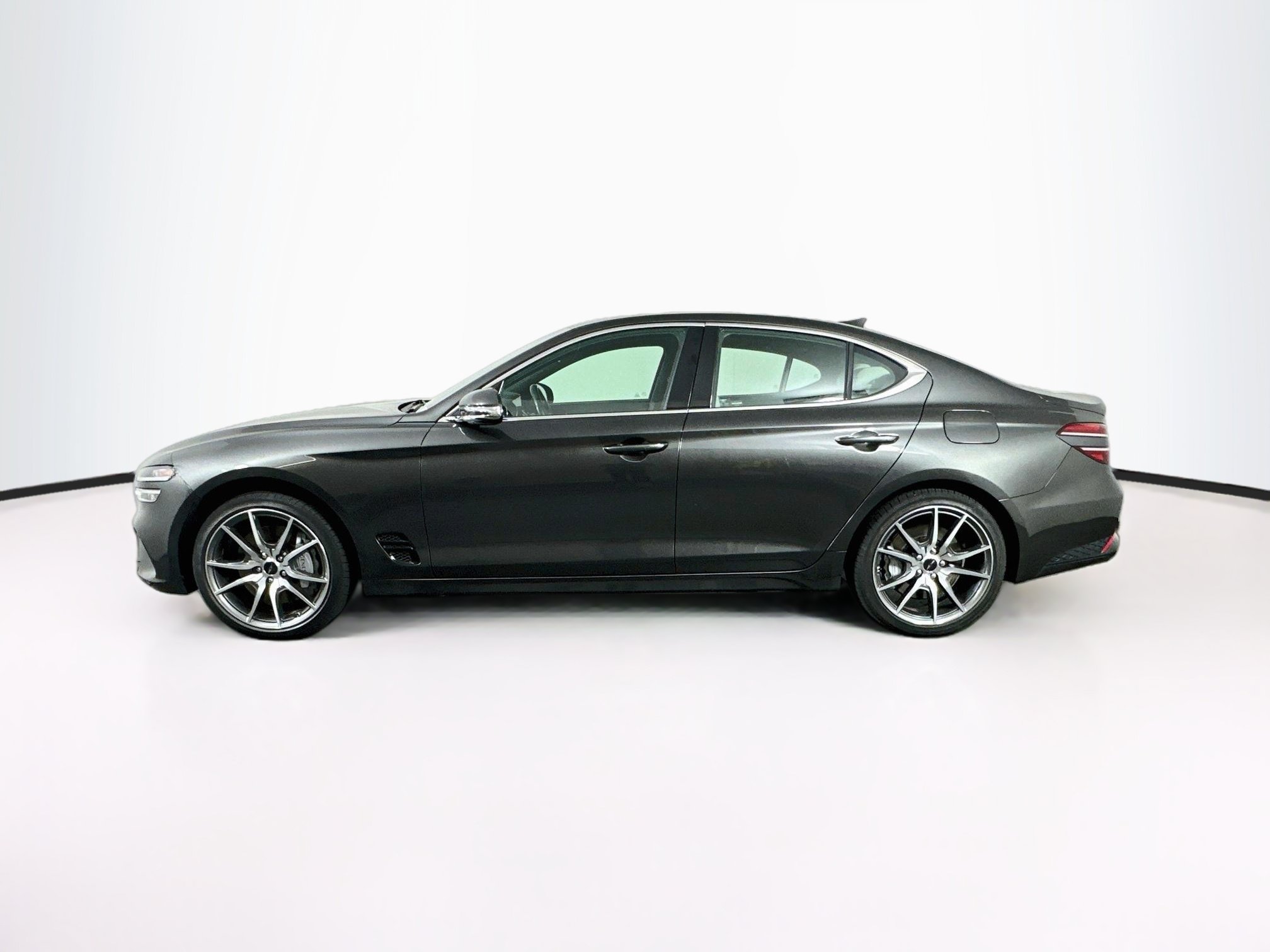 Used 2025 Genesis G70 2.5T AWD/4WD image 4