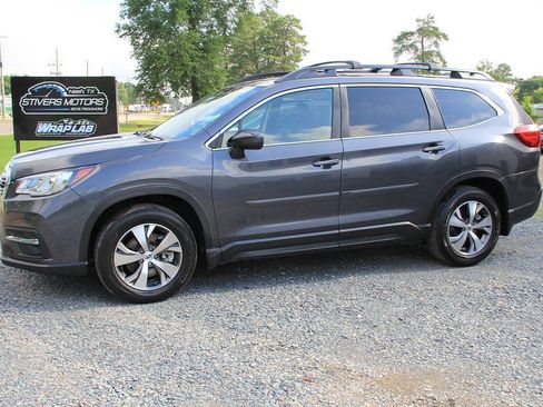 Used 2020 Subaru Ascent Premium w/ Convenience Package AWD/4WD image 3