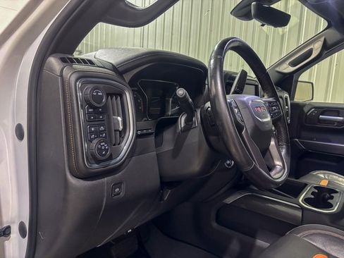 Used 2021 GMC Sierra 1500 AT4 w/ Technology Package image 18
