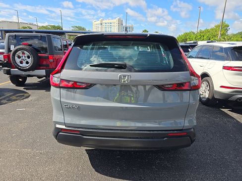Used 2023 Honda CR-V LX image 7