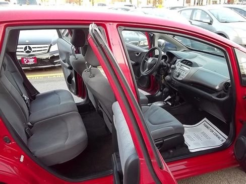 Used 2010 Honda Fit image 4