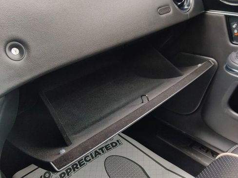 Used 2016 Jaguar XJ image 49