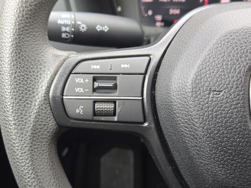 Used 2024 Honda Accord EX image 27