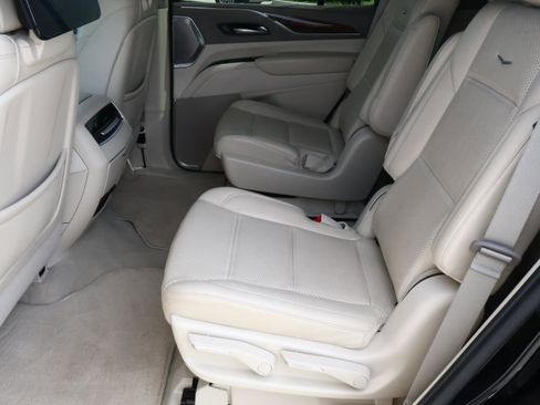 Certified 2023 Cadillac Escalade Premium Luxury Platinum AWD/4WD image 29