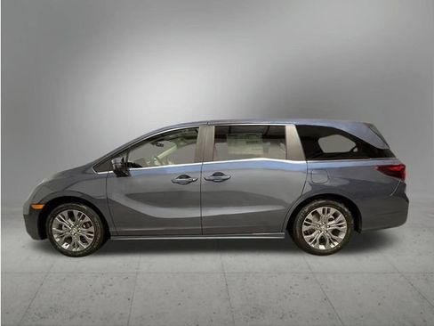 New 2027 Honda Odyssey Touring image 2
