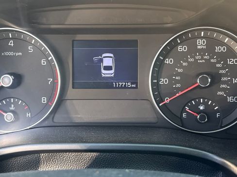 Used 2020 Kia Forte LXS FWD image 5