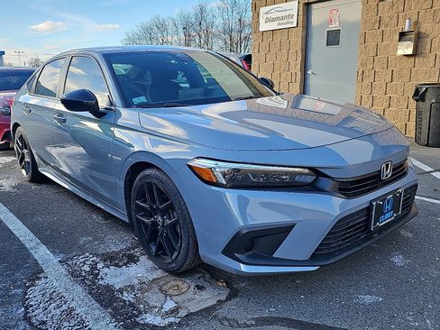 Used 2023 Honda Civic Sport image 2