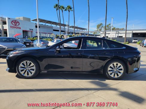 Certified 2021 Toyota Mirai XLE w/ Advanced Technology Package image 6
