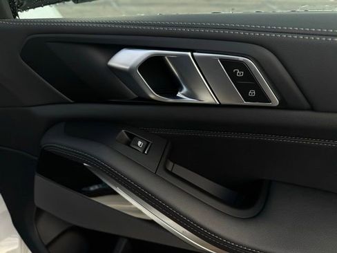New 2026 BMW X5 xDrive50e w/ M Sport Package image 17