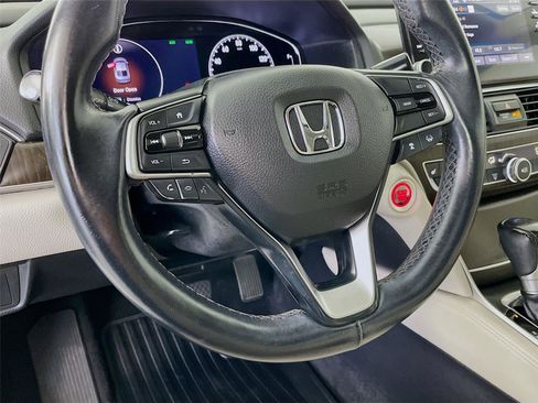 Used 2018 Honda Accord EX-L image 16