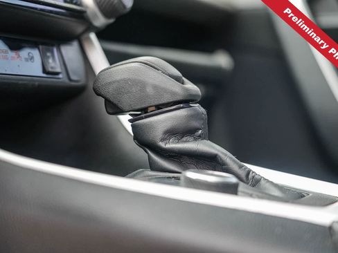 Used 2021 Toyota RAV4 XLE w/ Convenience Package AWD/4WD image 18