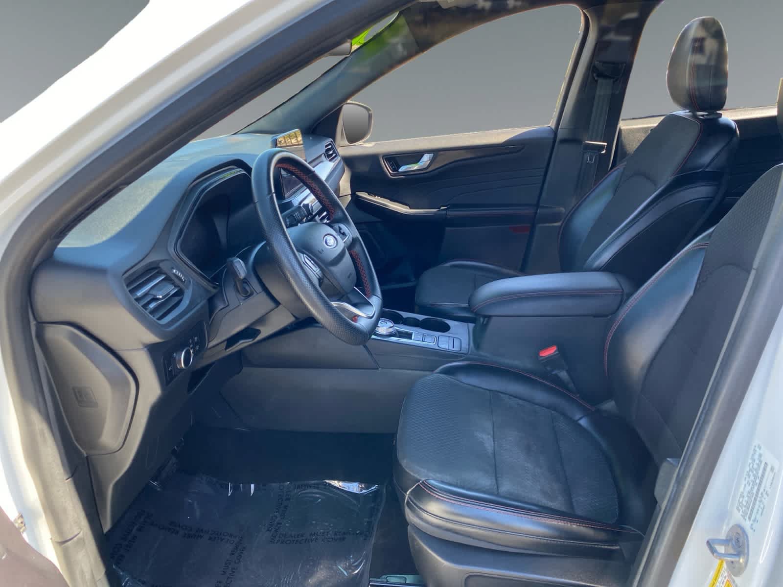 Used 2023 Ford Escape ST-Line FWD image 9