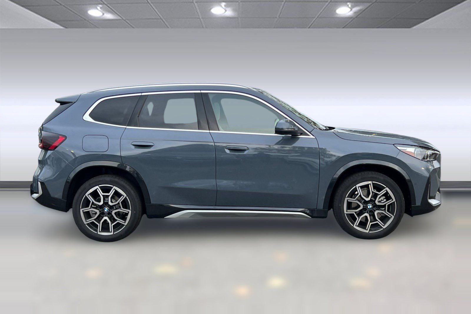 Used 2026 BMW X1 xDrive28i w/ Technology Package AWD/4WD image 8