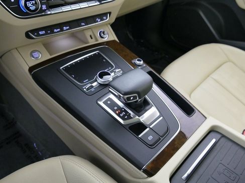 Used 2020 Audi Q5 2.0T Premium Plus image 23