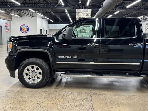 Used 2015 GMC Sierra 3500 Denali w/ Duramax Plus Package AWD/4WD image 5