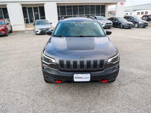 Used 2022 Jeep Cherokee Trailhawk AWD/4WD image 4
