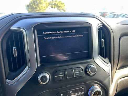 Used 2019 GMC Sierra 1500 SLT image 16