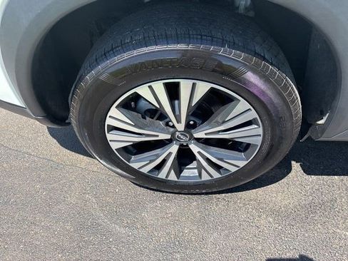 Used 2023 Nissan Rogue SV FWD image 41