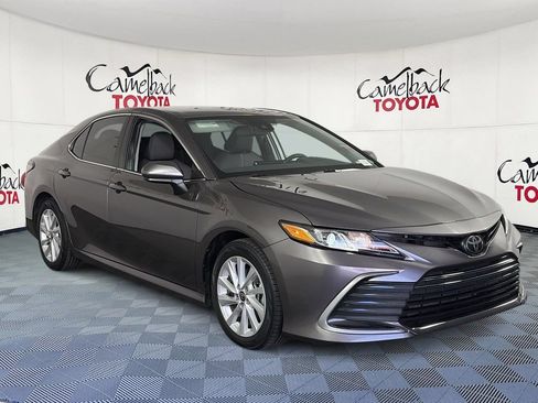 Used 2024 Toyota Camry LE FWD image 3