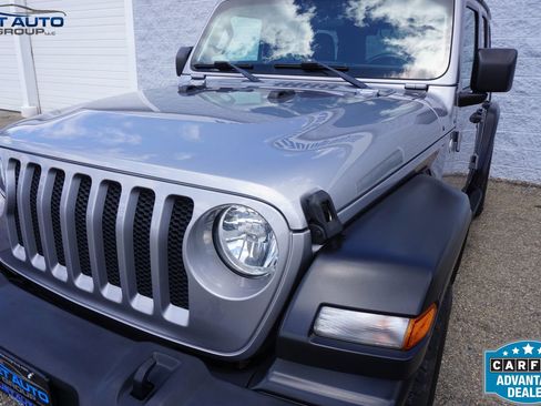 Used 2021 Jeep Wrangler Unlimited Sport AWD/4WD image 5