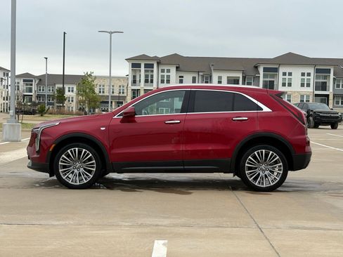 Certified 2024 Cadillac XT4 Premium Luxury image 4