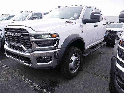 New 2026 RAM 5500 Tradesman w/ Chrome Appearance Group image 3