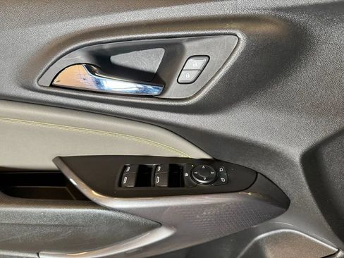Used 2024 Chevrolet Trax ACTIV w/ Driver Confidence Package FWD image 19