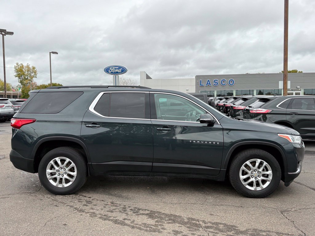 Used 2020 Chevrolet Traverse LT w/ Driver Confidence II Package AWD/4WD image 43
