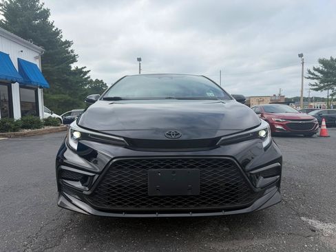 Used 2024 Toyota Corolla SE w/ SE Premium Package FWD image 2