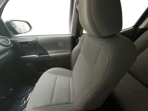 Certified 2023 Toyota Tacoma SR5 AWD/4WD image 29