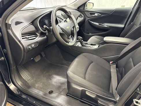 Certified 2025 Chevrolet Malibu LS image 11