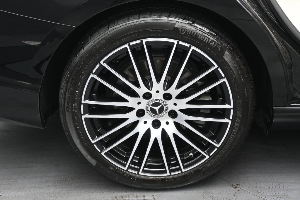Used 2025 Mercedes-Benz C 300 4MATIC Sedan w/ Exclusive Trim Package image 37
