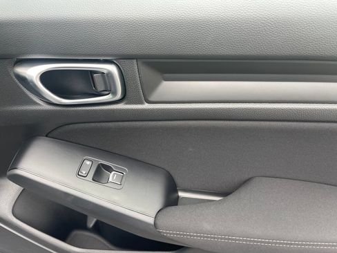 Used 2025 Honda Civic Sport image 16