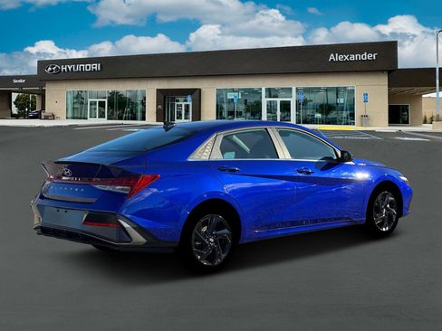 New 2026 Hyundai Elantra SEL Sport Premium image 8