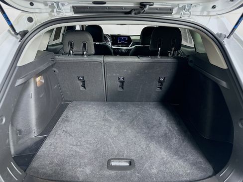Used 2025 Chevrolet Trax LS image 27