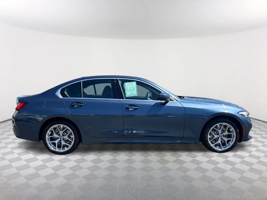Used 2026 BMW 330i xDrive Sedan w/ Convenience Package AWD/4WD image 3