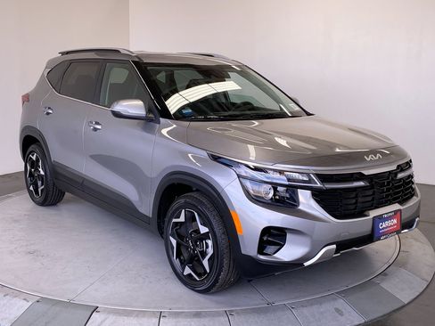Certified 2025 Kia Seltos EX w/ EX Sunroof Package FWD image 7