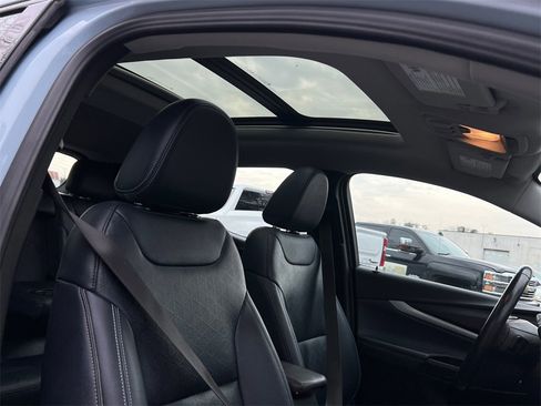 Used 2022 Chevrolet Bolt EUV Premier w/ Sun & Sound Package image 12