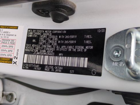 Used 2021 Lexus GX 460 Premium w/ Accessory Package image 35