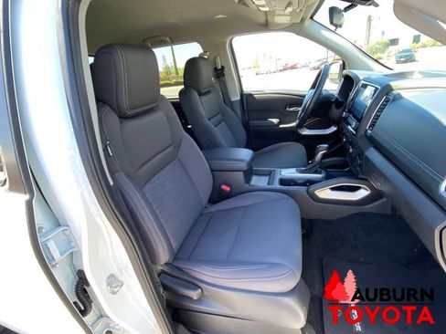 Used 2023 Nissan Frontier SV w/ SV Convenience Package AWD/4WD image 15