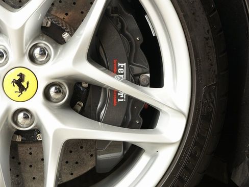 Used 2021 Ferrari Roma image 31