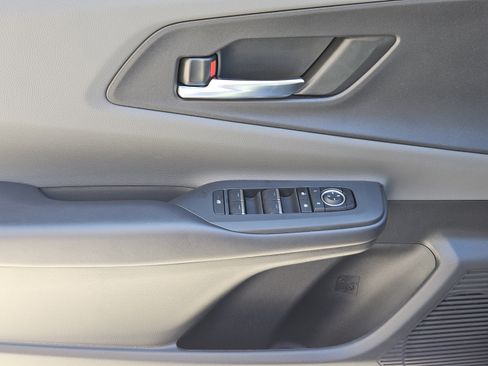 Used 2026 Toyota Prius XLE FWD image 21