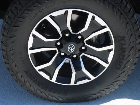 Certified 2021 Toyota Tacoma TRD Sport w/ Technology Package RWD image 11