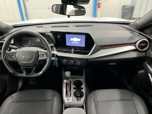 Used 2024 Chevrolet Trax RS w/ Driver Confidence Package image 10