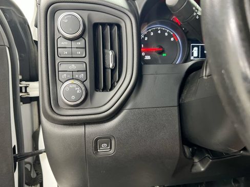 Used 2020 GMC Sierra 1500 4x4 Double Cab w/ Sierra Value Package image 18